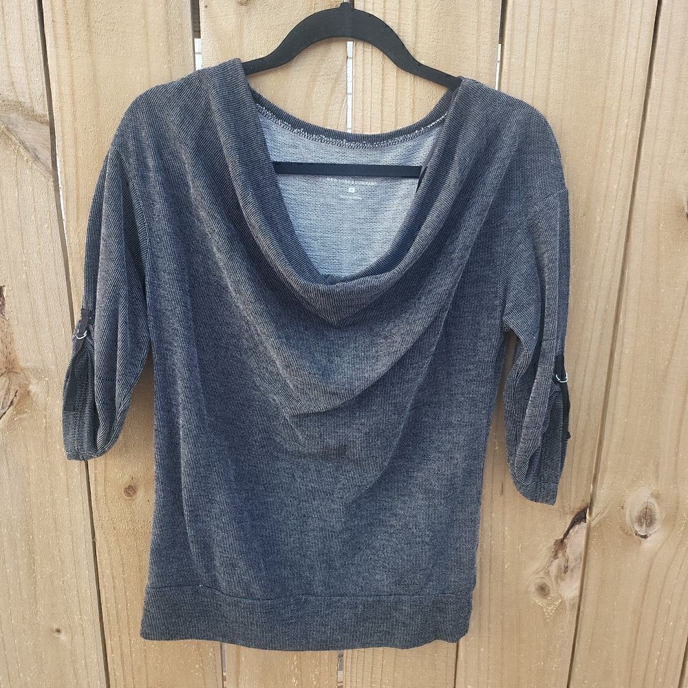 New York & Co. Scoop neck top, Small